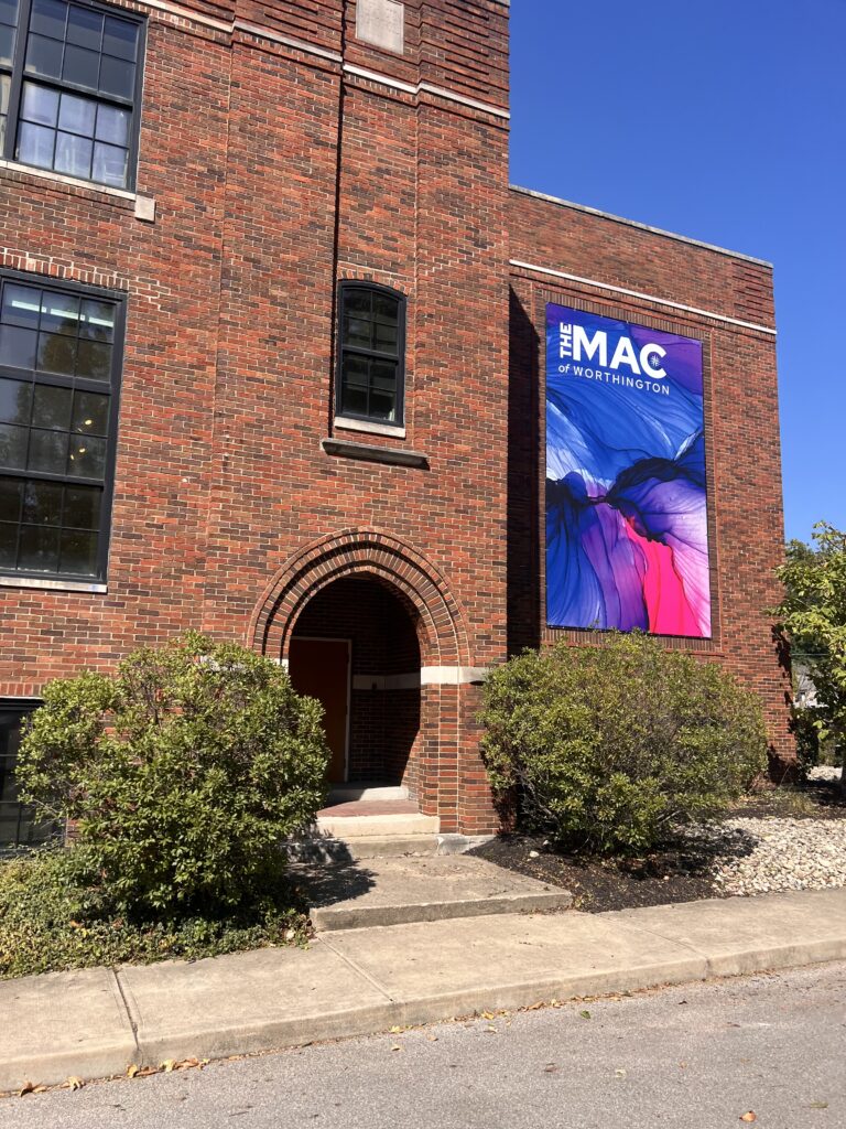 Bush Trimming By Red Oak Exterior